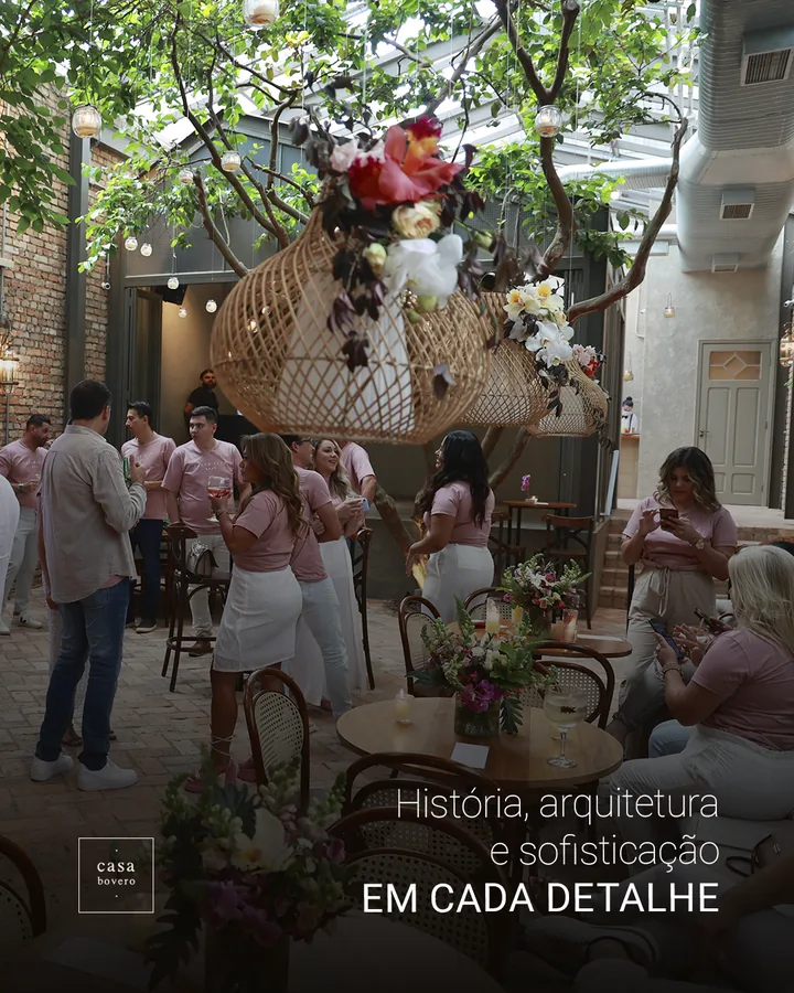 Convidados no salão das árvores: história, arquitetura e sofisticação em cada detalhe